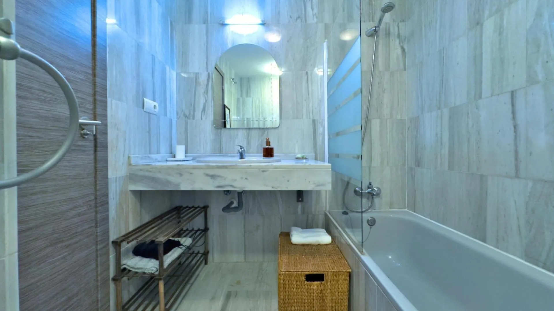 Apartamento En Zona Cabopino Marbella 0*,  Espanha