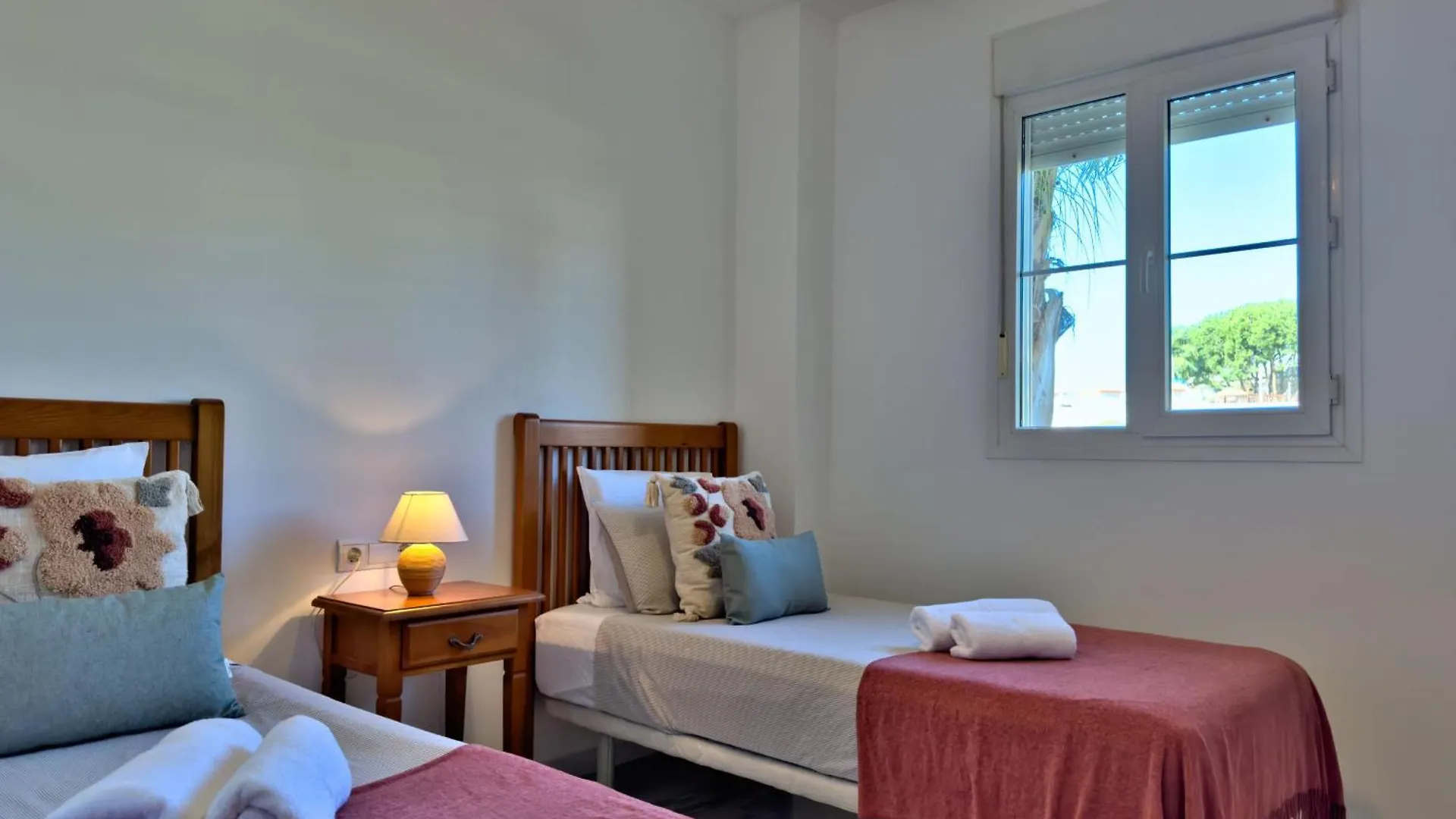 Apartamento En Zona Cabopino Marbella